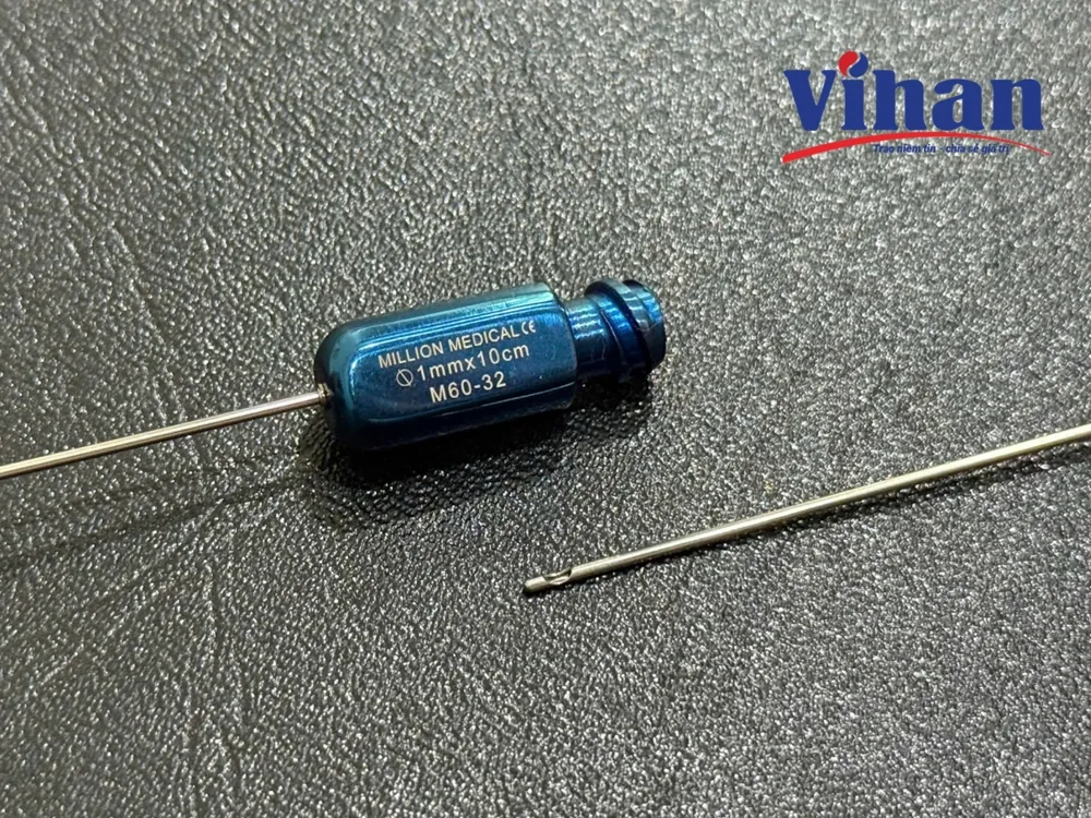 CÂY CẤY MỠ ĐẦU TÙ TRÒN 1.0MMx10CM - ảnh tách nền từ nguồn gốc, phóng đại đầu hút có lỗ dẫn mỡ