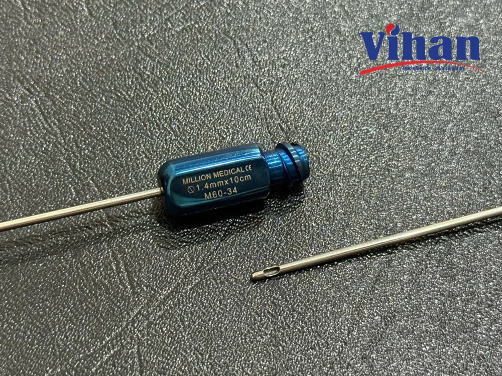 CÂY CẤY MỠ ĐẦU TÙ TRÒN 1.4MM x 10CM - ảnh tách nền từ nguồn gốc, phóng đại đầu hút có lỗ dẫn mỡ