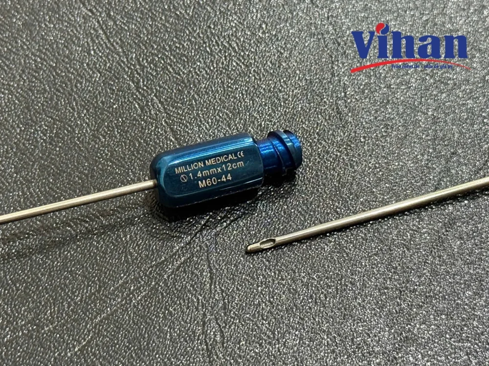 CÂY CẤY MỠ ĐẦU TÙ TRÒN 1.4MM x 12CM - ảnh tách nền từ nguồn gốc, phóng đại đầu hút có lỗ dẫn mỡ